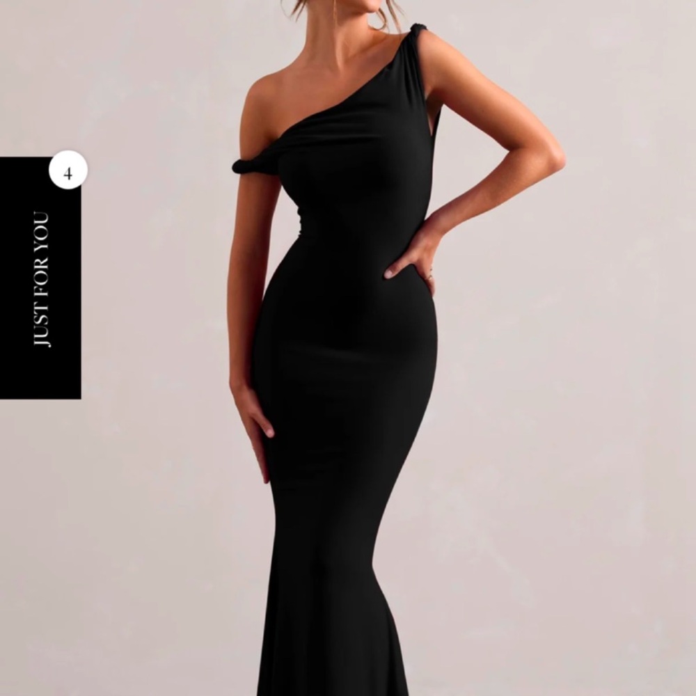 Club L London Black One-Shoulder Gown
